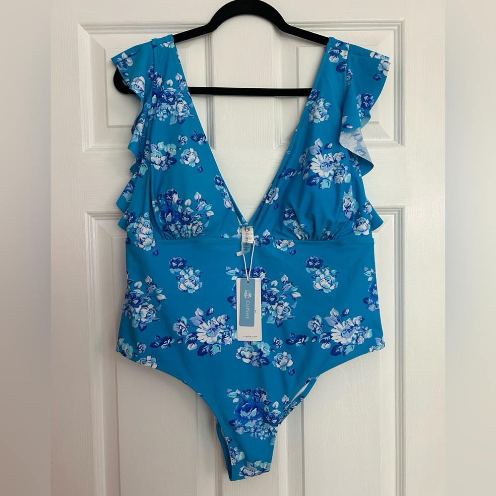 NWT Cupshe Blue Floral Ruffled Sleeve One-Piece Swimsuit